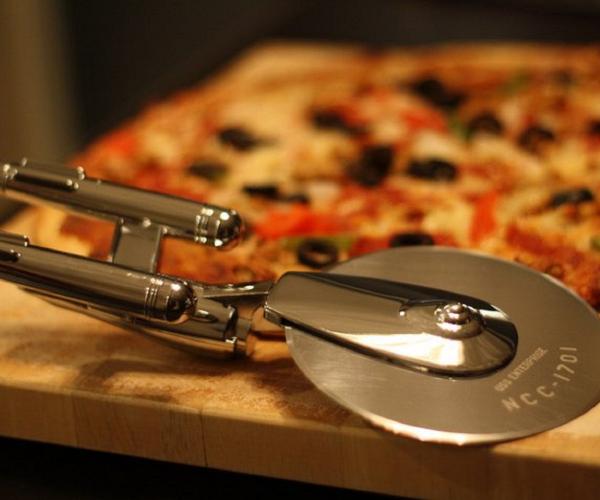 Star Trek Enterprise Pizza Cutter