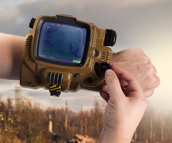 Pip-Boy: Deluxe Bluetooth Edition